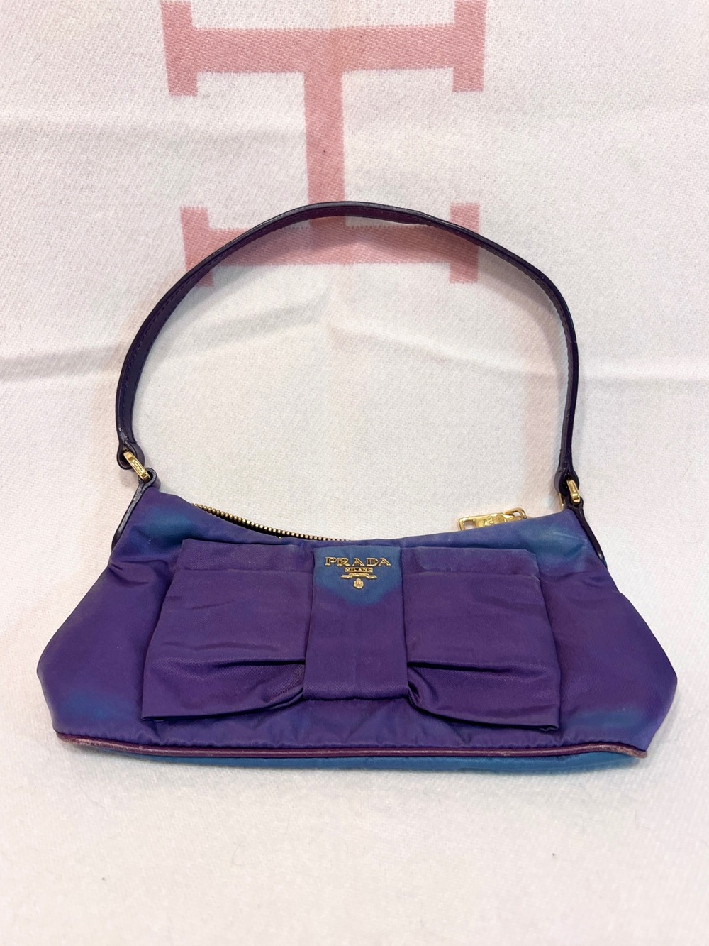 Prada⭐️⭐️Purple Satin Bow-Accent Nylon Mini Bag! Blue and purple! !